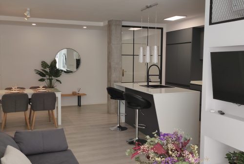 Salon (1) Salon (1)